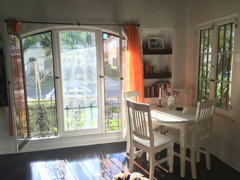 Breakfast nook