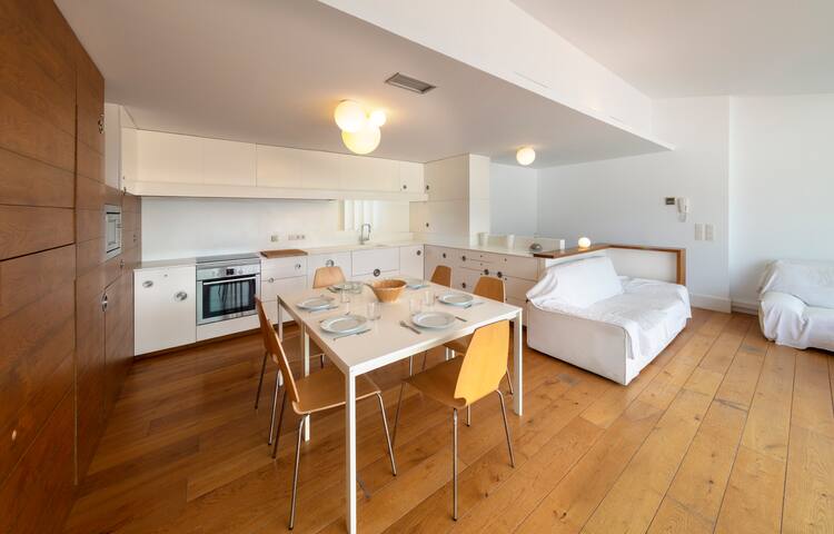 Ampli tríplex amb vistes a la badia gallery image 4