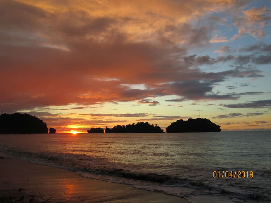 Nuqui beach's sunset