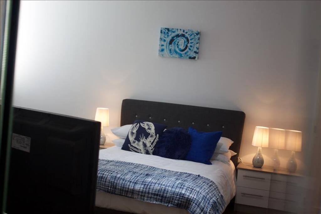 1st double bedroom en suite