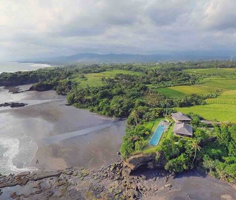 Amazing Beach Retreat (Breakfast included - Staff)