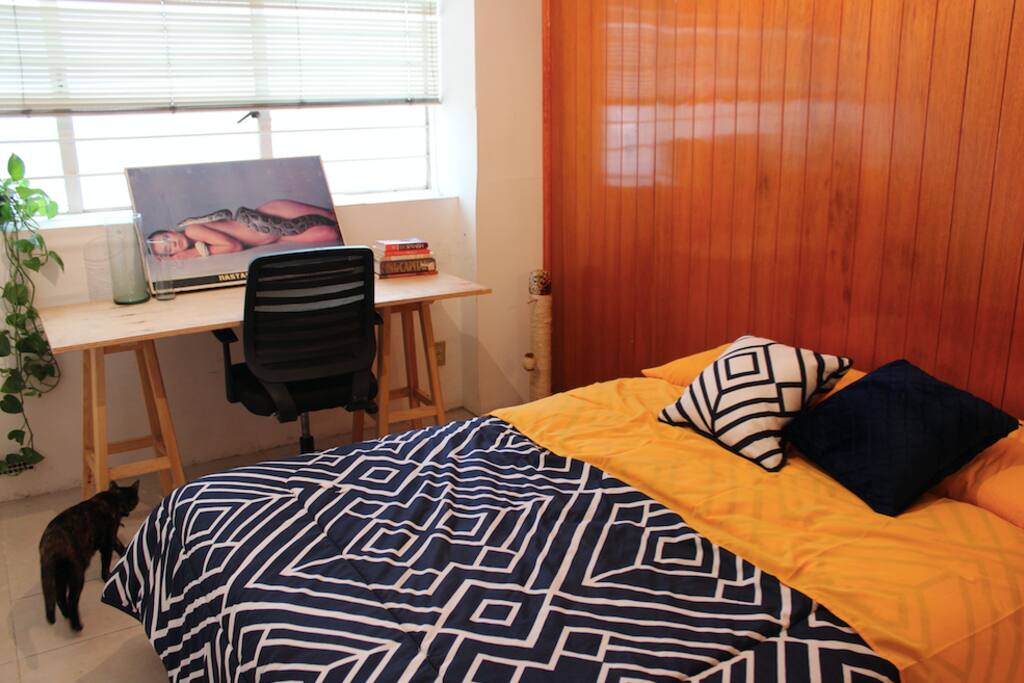 Room #1 with workspace