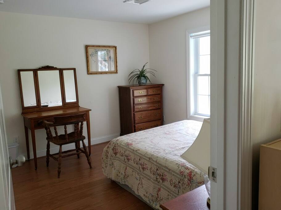 Bedroom double bed