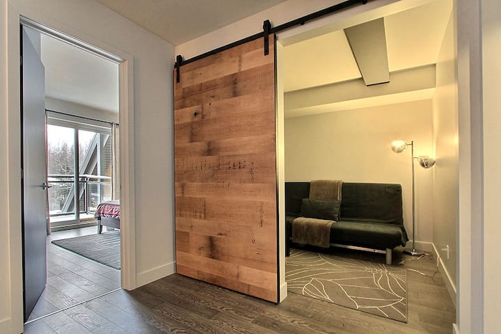 غرفة نوم 3 بسرير أريكة