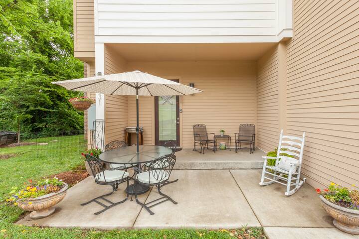 The REZ, Guest FAV! 12 South, Gulch & Broadway gallery image 5