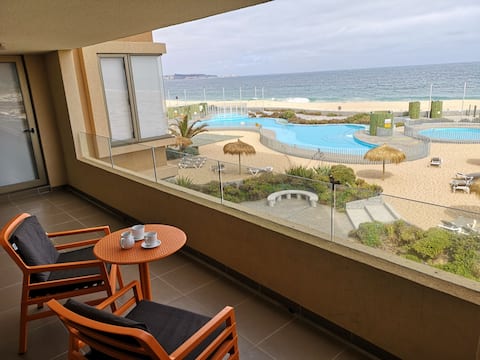 Beautiful sea view, swimming pool & beach access.