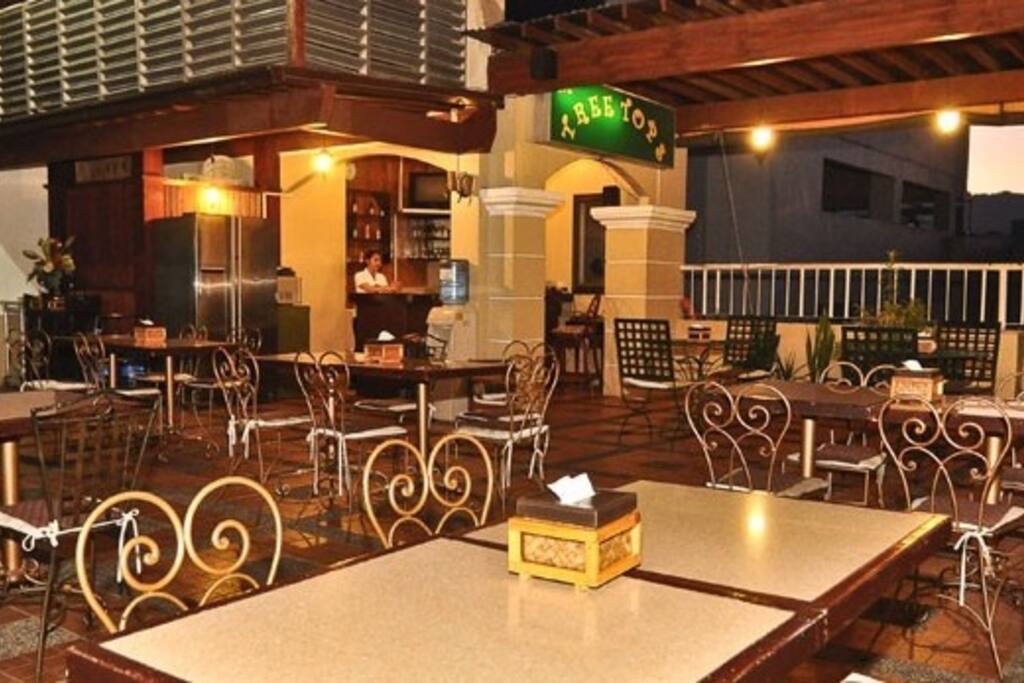 Rooftop/ restaurant