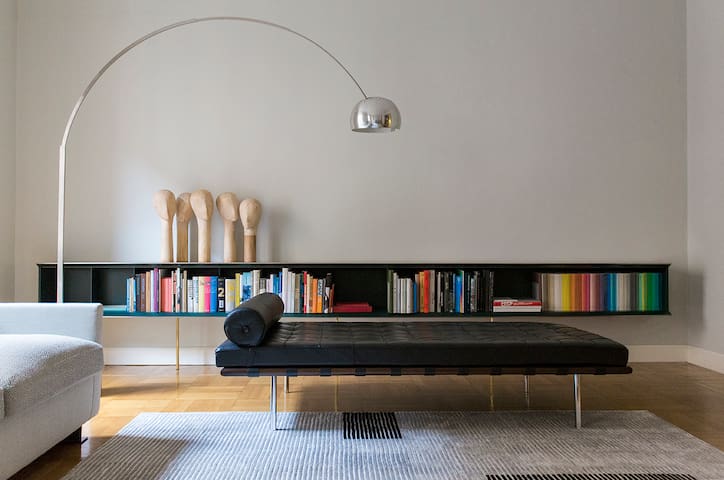 Milan – S.M. Grazie – Elegant Design Flat gallery image 4