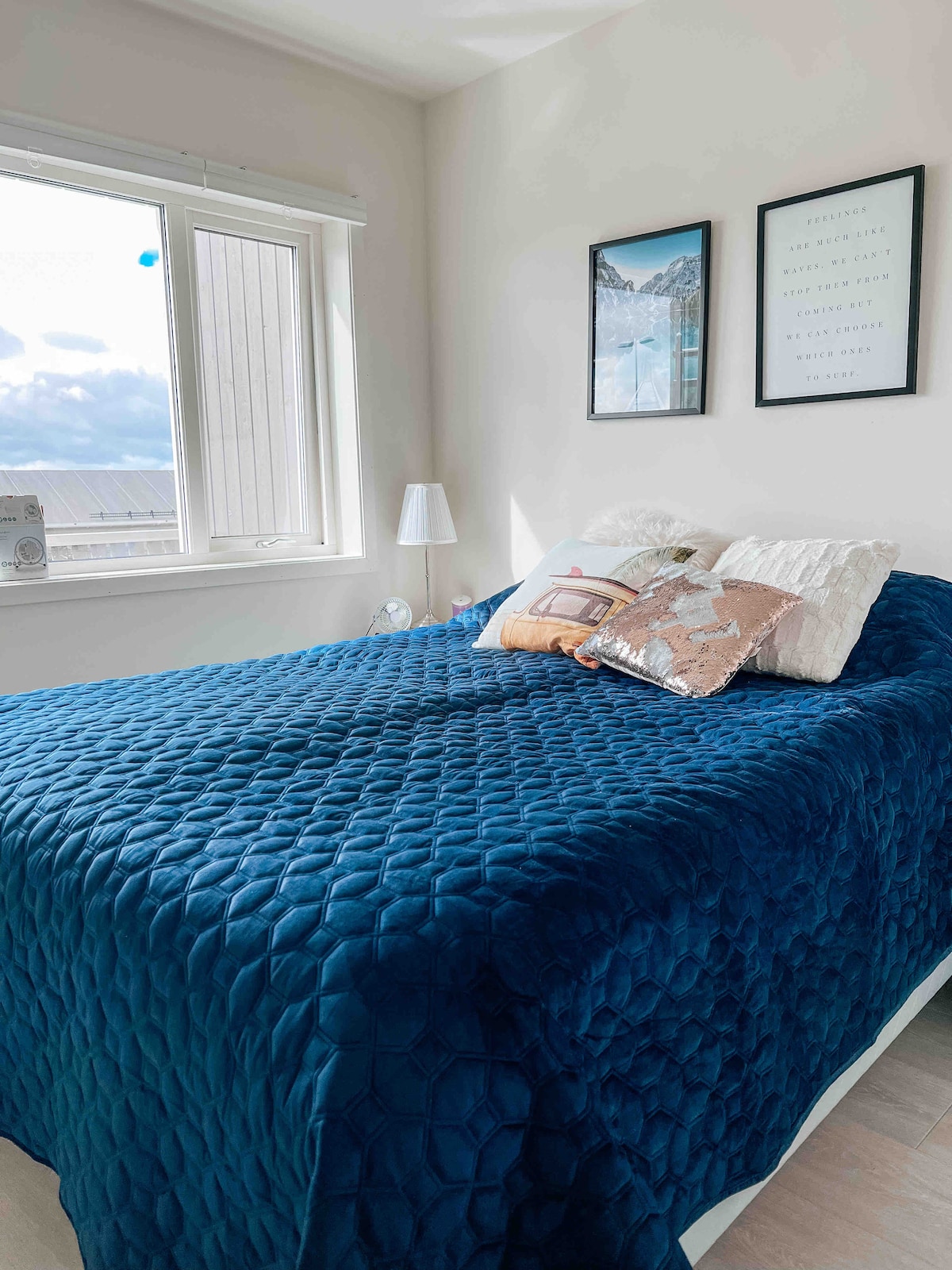 Soverom med เตียงควีนไซส์ขนาด 160X200 ซม.