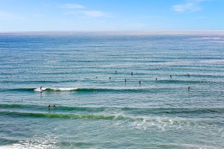 Ocean Front Beach Home With Sparkling Pool gallery image 2