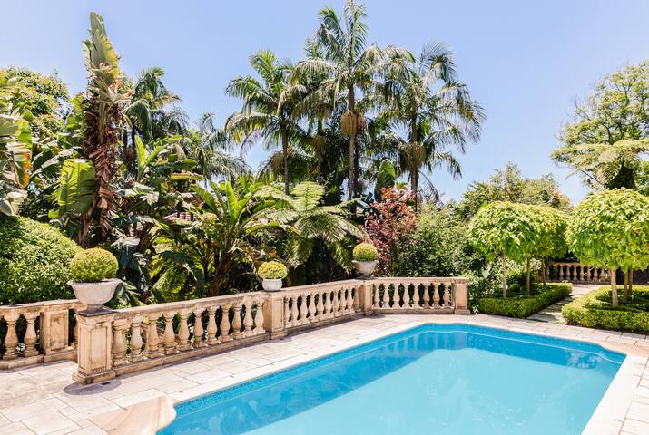 Villa Queen gallery image 2