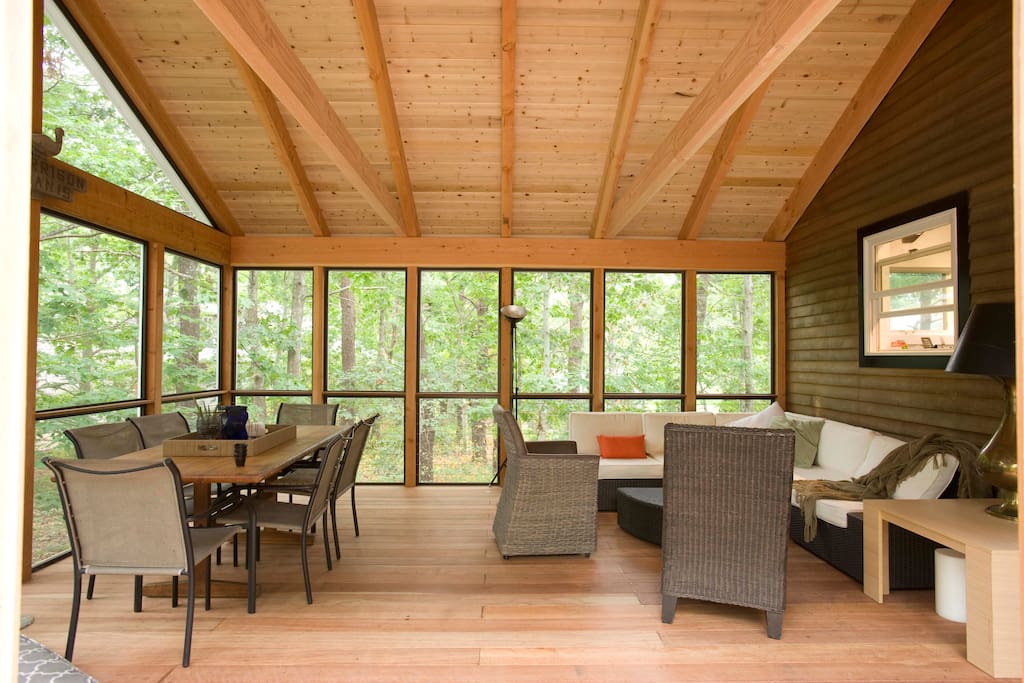 fantastic screened in porch