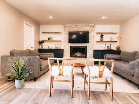2 King Beds! Relaxing Retreat w/ Spectacular View