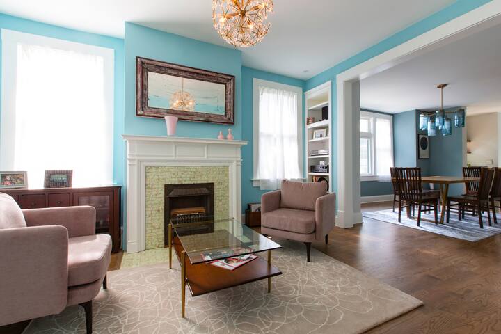 Glenmont Inn-Whole House! Outdoor oasis-Pool,Fire gallery image 4