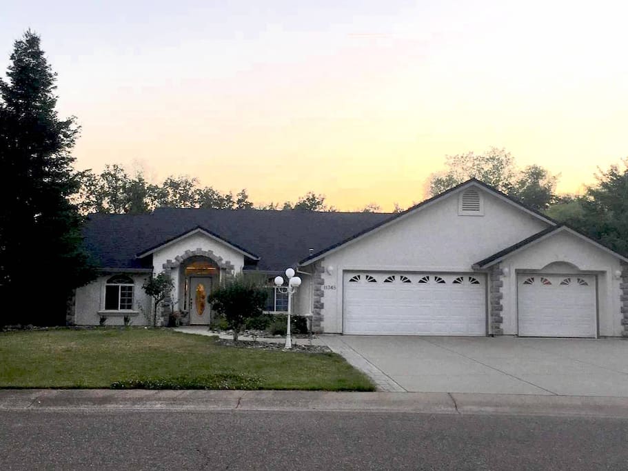 Spacious, comfortable home in a quiet neighborhood close to I-5 and Bethel Church. You will feel welcomed and at home here :)