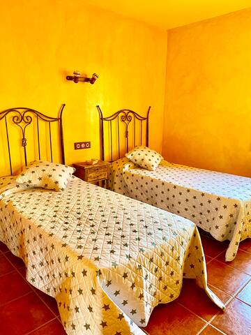 Masía Can Gemenut, a 50m de la playa. gallery image 4