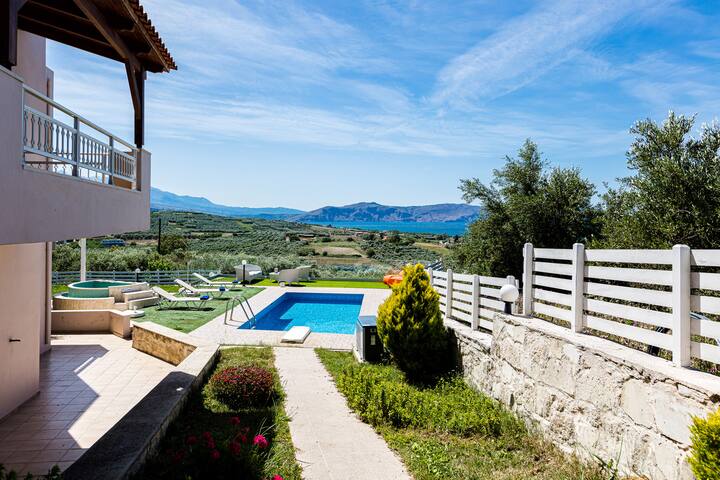 Nereid Villa, with Heated Pool & SpaWhirlpool, BBQ gallery image 4