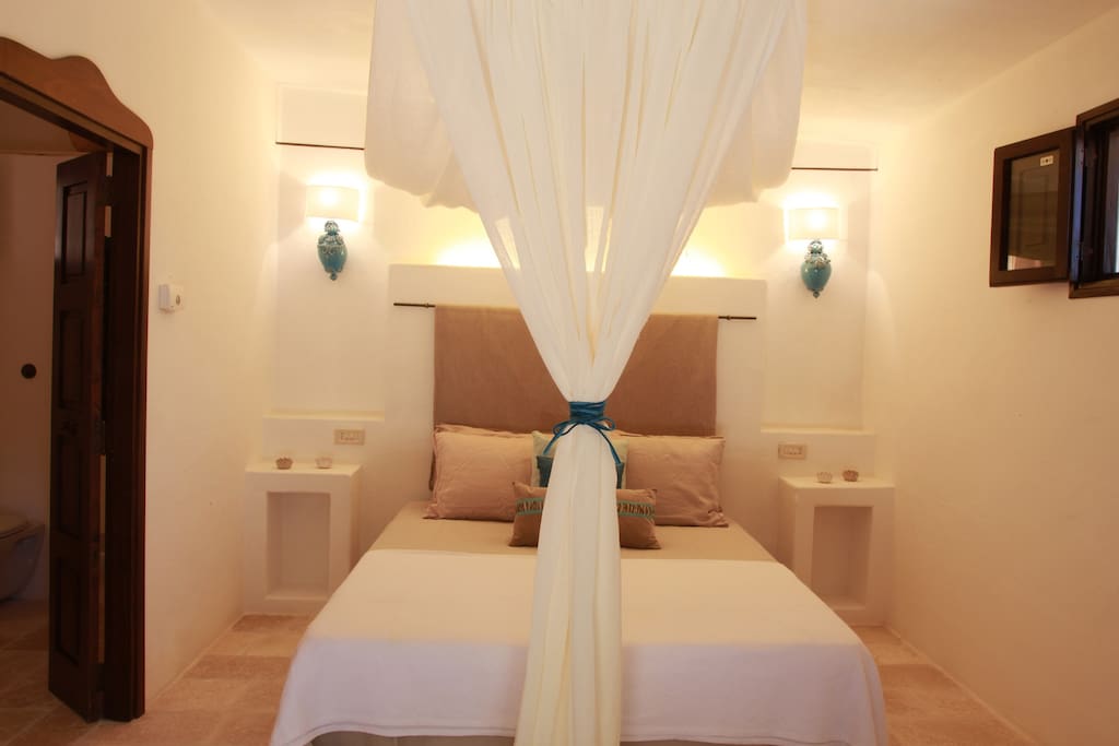 Turquoise bedroom