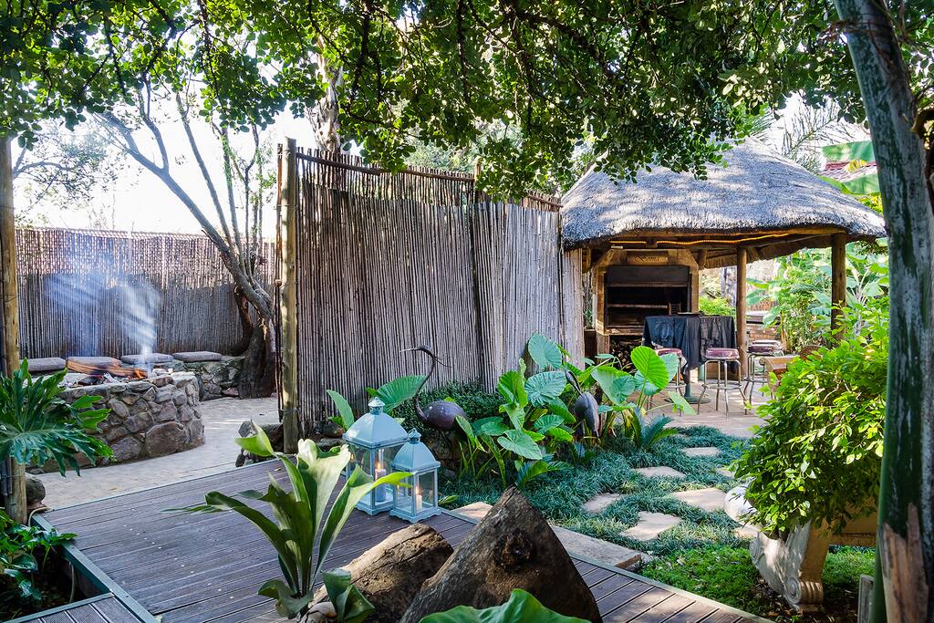 Boma/Fire pit Lapa braai area
