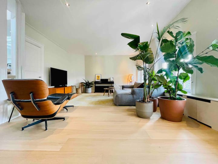 Large Penthouse With Roof Terrace Near Vondelpark - Amsterdam