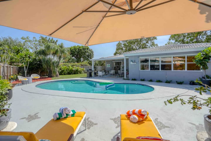 Mango Pool House | Heated Pool | Near beach - Houses for Rent in ...