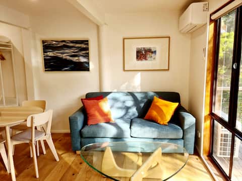 Top Airbnb: Cherry Tree Bush Haven in Lorne