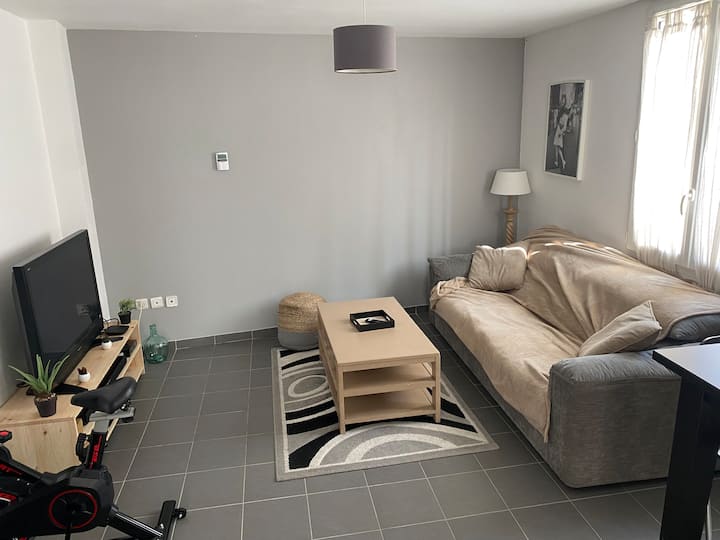 Proche Bordeaux Centre : Maison De Ville + Parking - Floirac