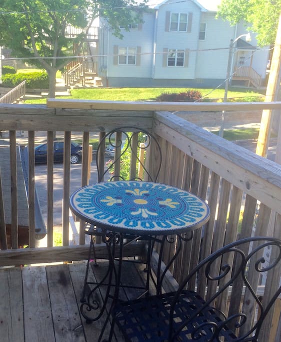 3rd floor outdoor breakfast nook!