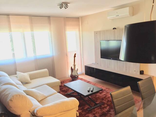 Jerez Mat- Wifi + Aire Acondicionado + Piscina