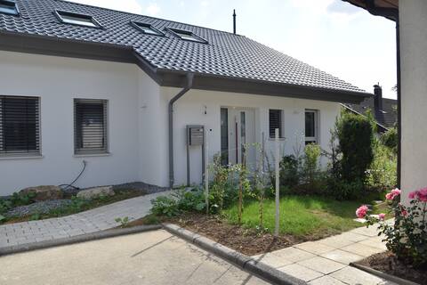 Spacious, bright apartment in the countryside