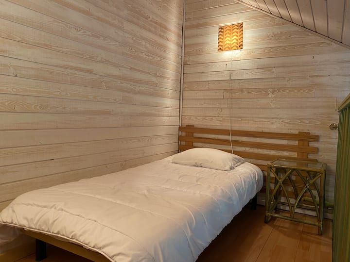 altillo de la planta baja en la habitación 3