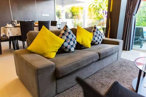 Ao Nang private pool villa near beach!