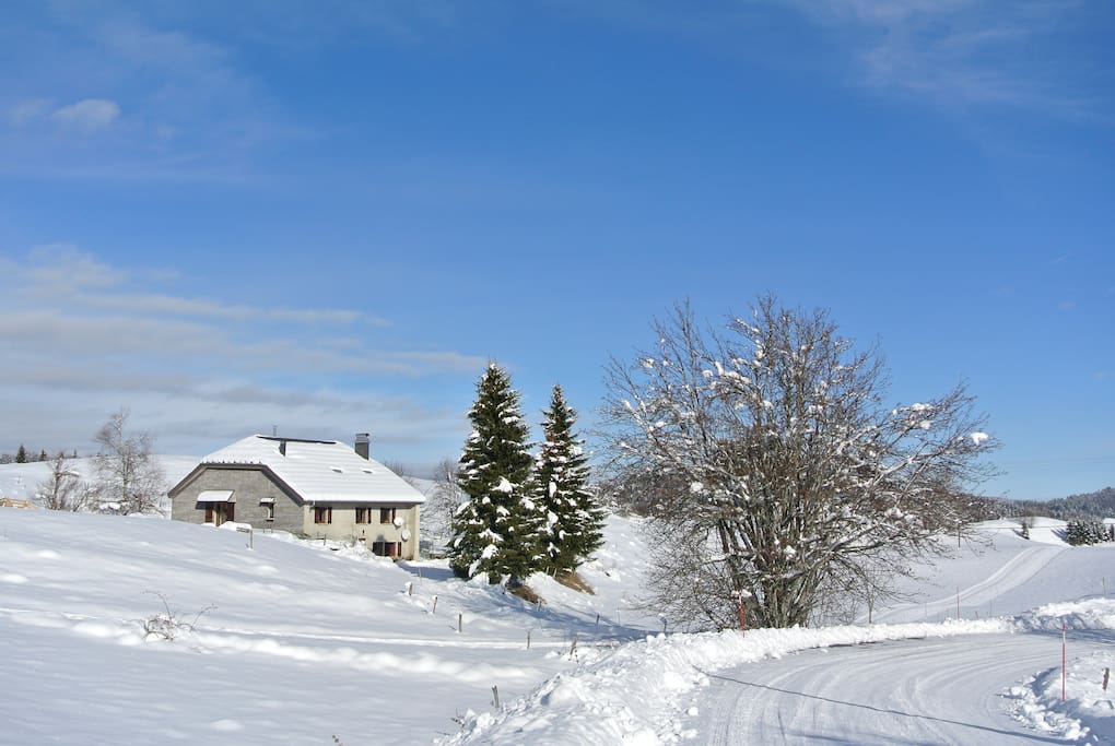 maison vue depuis la route