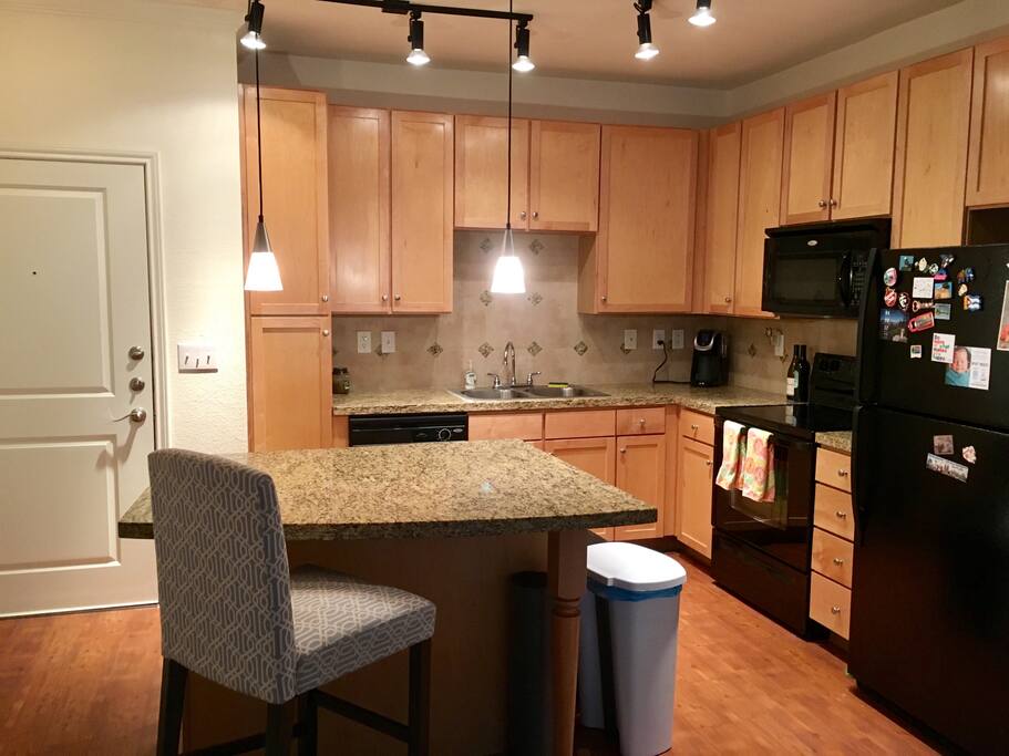 Modern kitchen with excellent appliances including a Keurig machine for your coffee and tea each morning. Expect your favorite beer in the fridge when you book with us!