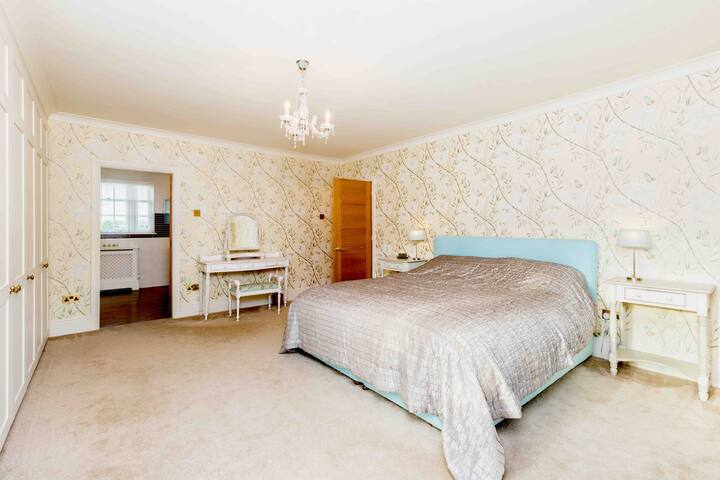 საძინებელი 4