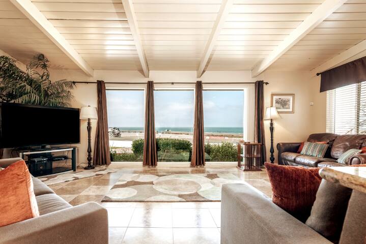 VILLA MAR VISTA-Spacious Oceanfront Home with Pool gallery image 4