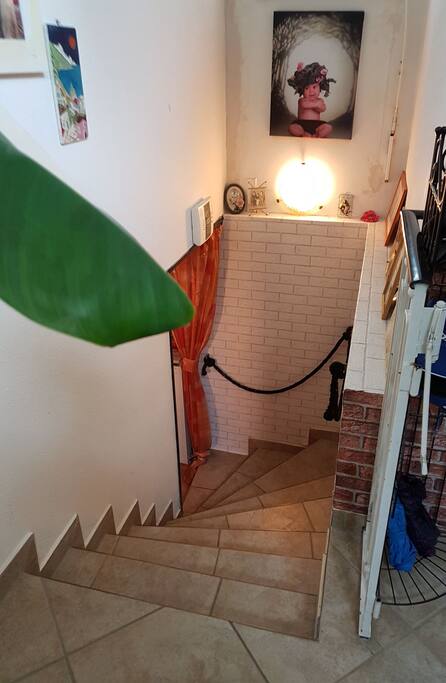The stairs to the lower room