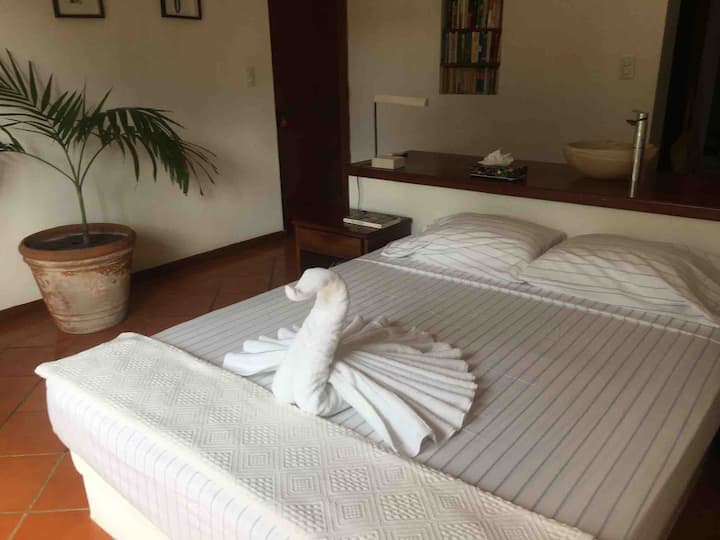 ห้องใหญ่ไม่ดีพร้อมยากุซซี่