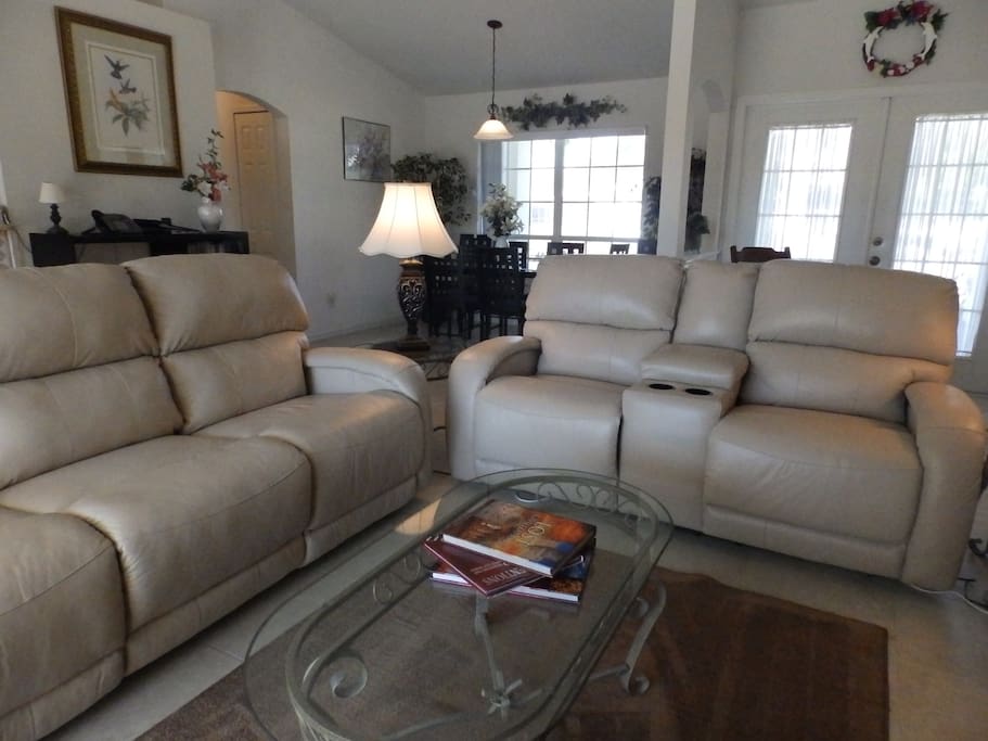 Stylish, comfortable, bright great room