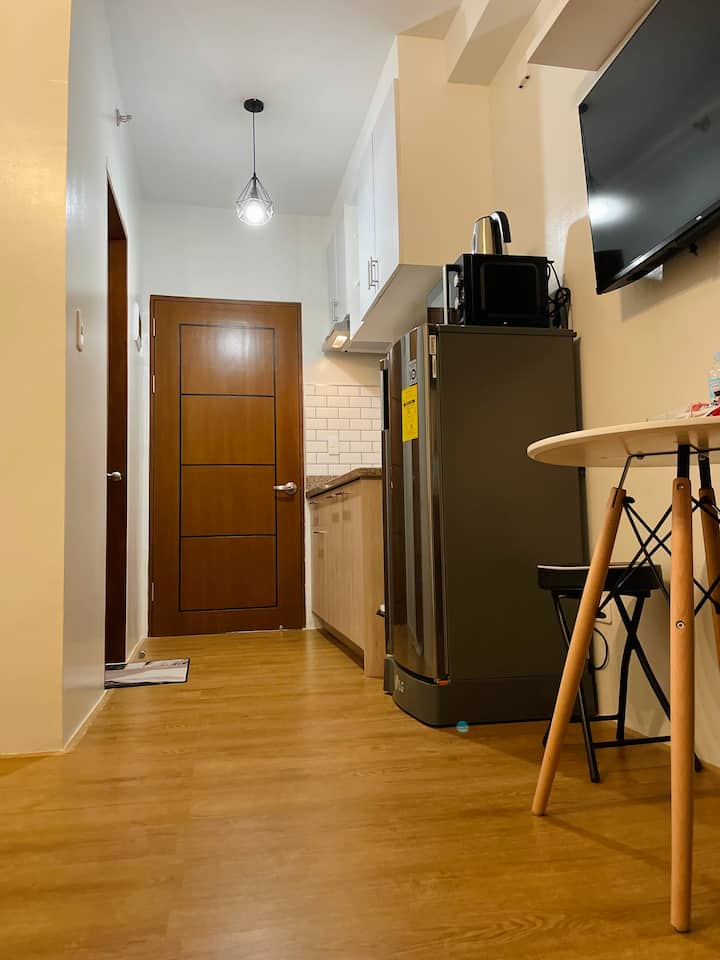 Cozy Studio Unit At Downtown—mesatierra - Davao City