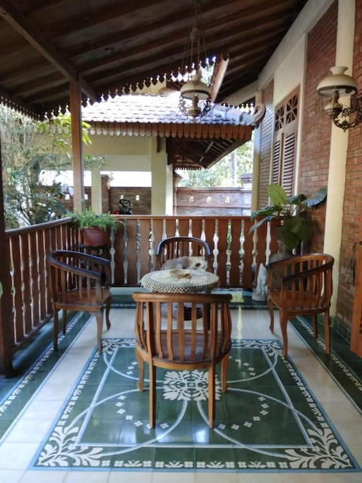 Front terrace