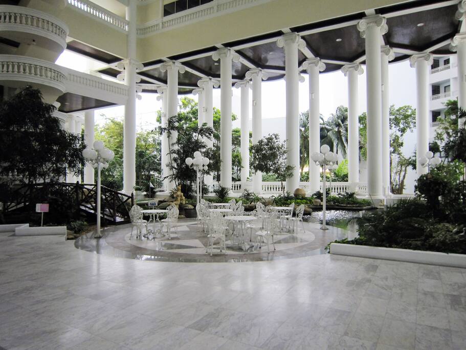 SkyBeach Foyer free WiFi