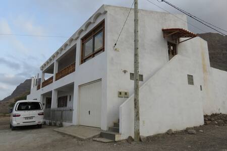 Top 20 vakantiehuizen baÃa das gatas, vakantiewoningen ... Quintal diseño cerca