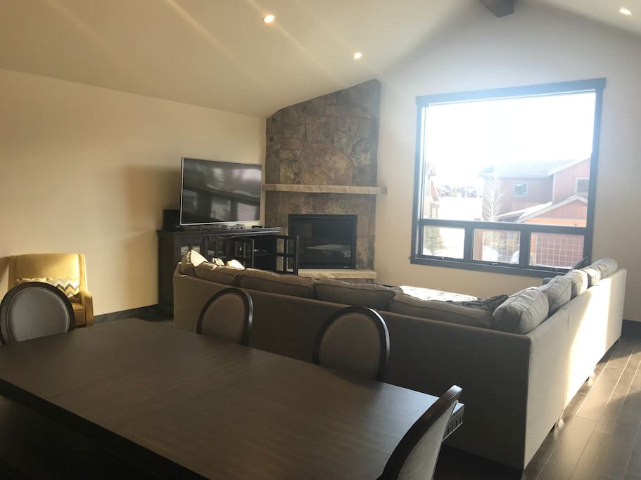 Great room/dinning table