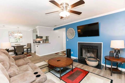 Comfortable Condo at Pineland Circle