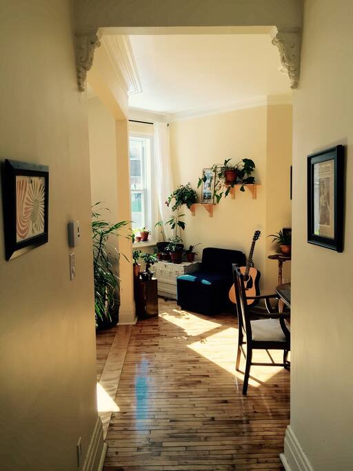 The living room / Le salon