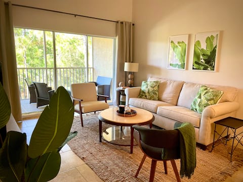 Stylish Top-Floor w/ Elevator 2 Bed/2 Bath Condo!