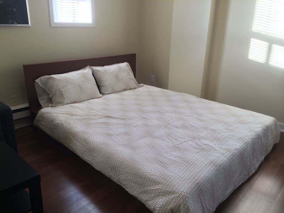 Queen size Bed