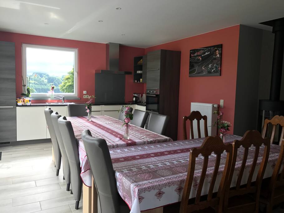 Cuisine et salle à manger communes