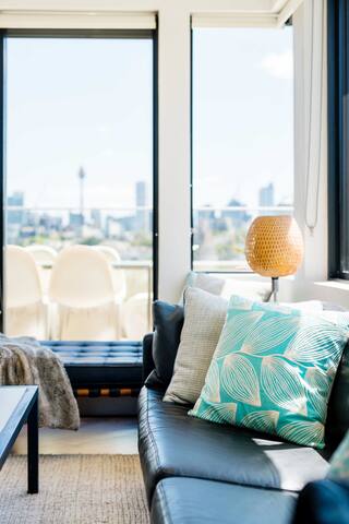 Sydney: Darling Point Penthouse gallery image 2